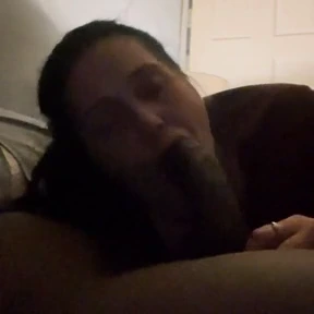 Mature mom gives satisfying oral pleasure porn video